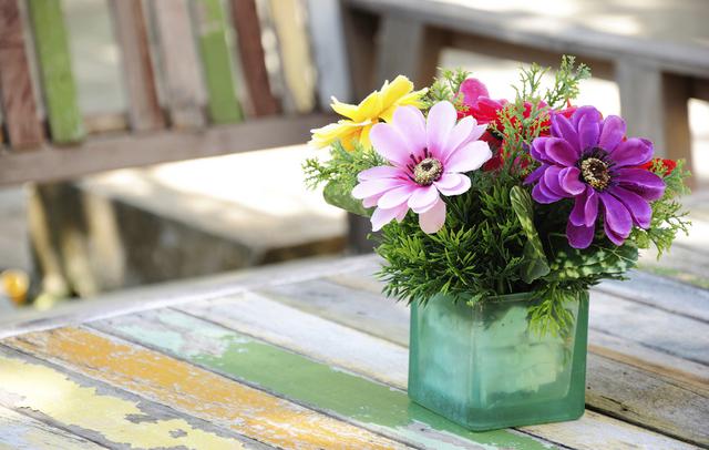 5 τρόποι να κάνεις απλά λουλούδια να δείχνουν... ακριβά!
