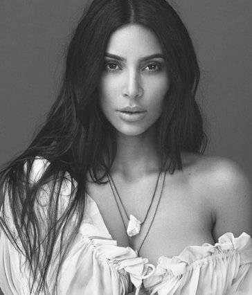 Kim Kardashian: Το photoshop fail στη νέα της ανάρτηση 