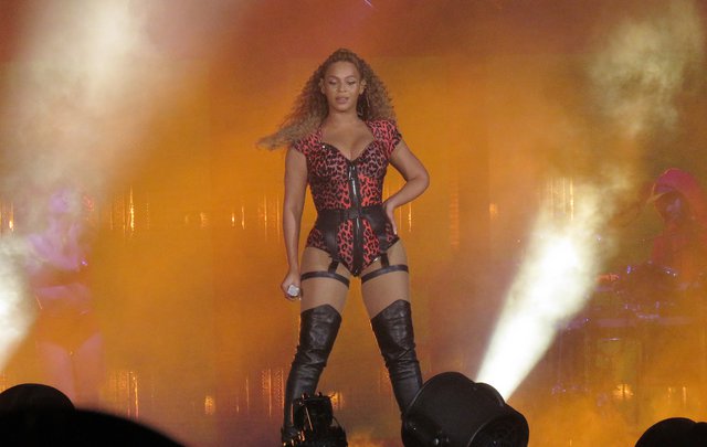 Beyonce - Ανέλαβε τον πιο αναπάντεχο ρόλο στην Vogue! Τι συμβαίνει με την Anna Wintour;