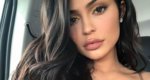 Kylie Jenner: Αφαίρεσε όλα τα εμφυτεύματα από τα χείλη και έγινε μια άλλη