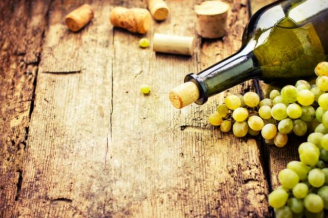 Χαλάει το κρασί μετά το άνοιγμα; Πώς μπορείς να το διατηρήσεις