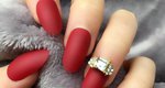 Για τις τολμηρές: Οι καλύτερες ιδέες για cherry red manicure