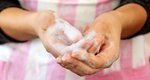 Πλένεις πιάτα στο χέρι; 4 απλές συμβουλές για να γλιτώσεις χρόνο και χρήμα 