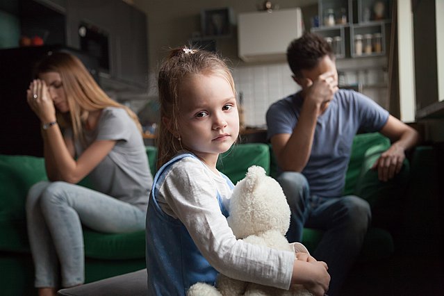 Διαζύγιο και παιδιά: Σε ποια ηλικία είναι λιγότερο επώδυνο για την ψυχική υγεία τους