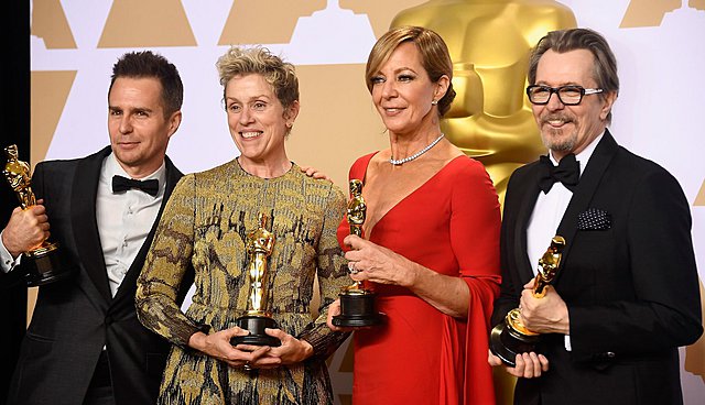 Η μεγάλη ανατροπή στα Oscar: Τελικά θα έχει παρουσιαστές η φετινή τελετή 