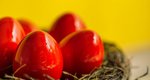 Τι βρίσκεται πίσω από το έθιμο των «κόκκινων αυγών»;
