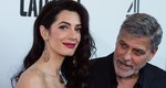 Παραλίγο να σπάσει το πόδι της η Amal Clooney - Καρέ καρέ η στιγμή του ατυχήματος 