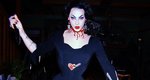Spooky Couture: Η νέα κολεξιόν του Moschino είναι εμπνευσμένη από ταινίες τρόμου του Χόλιγουντ