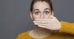 Μυρίζει άσχημα η αναπνοή σου; Τι μπορεί να σημαίνει και πώς να το αντιμετωπίσεις