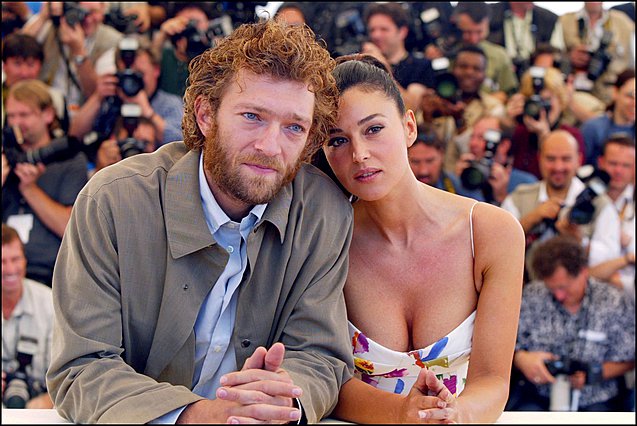 <p>Ο Vincent Cassel και η Monica Bellucci στο photocall της ταινίας Irréversible το 2002. Την εποχή του μεγάλου τους έρωτα!</p>  <p>(Photo by Pool BENAINOUS/DUCLOS/Gamma-Rapho via Getty Images/