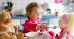 5 συνηθισμένες τροφές που μπορεί να είναι επικίνδυνες για τα παιδιά και ποιες είναι οι εναλλακτικές επιλογές