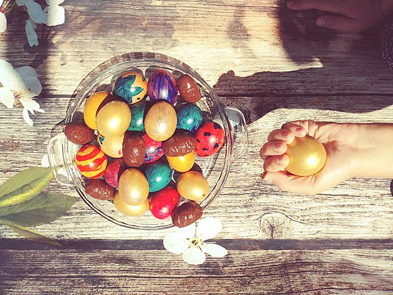 Πασχαλινά αυγά: Πώς θα τα βράσεις χωρίς να σπάσουν 