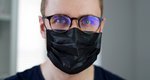 Πώς μπορώ να αποφύγω το θόλωμα των γυαλιών μου όταν φοράω μάσκα;