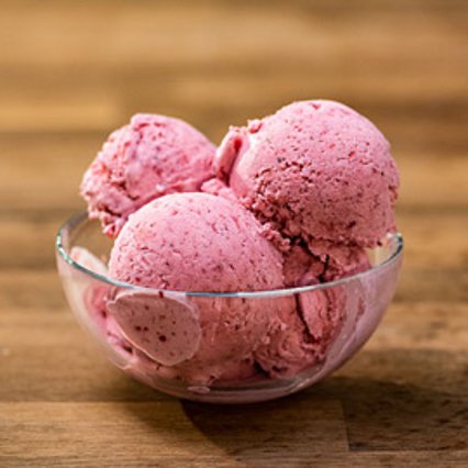 Παγωτό φράουλα με τρία υλικά σε 10 λεπτά