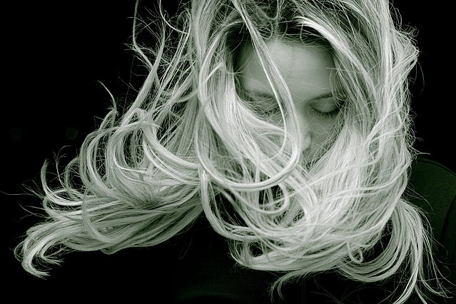 Ρυζόνερο για τα μαλλιά: Τα οφέλη, οι παρενέργειες και πώς να το φτιάξεις στο σπίτι σου