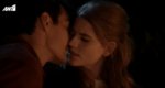 Ο Κωνσταντής και η Δρόσω φιλήθηκαν και η οθόνη πήρε... φωτιά - Το twitter έστησε γλέντι [video]