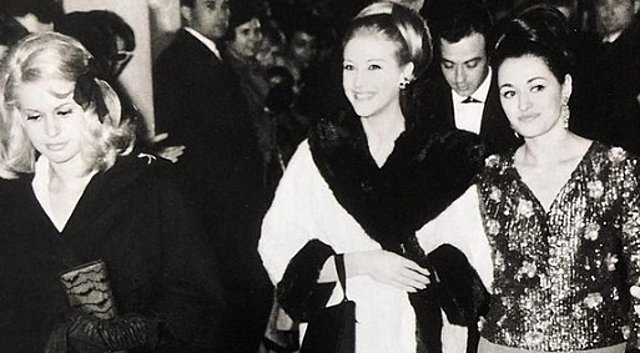 Χλόη Λιάσκου, Ζωή Λάσκαρη και Μάρθα Καραγιάννη μαζί σε ένα σπάνιο φωτογραφικό καρέ της δεκαετίας του'60