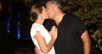 Αντώνης Ρέμος - Υβόννη Μπόσνιακ: Η επέτειος και το φιλί μπροστά στους φωτογράφους