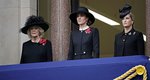 Η Kate Middleton πήρε τη θέση της βασίλισσας αφήνοντας στο πλάι την Camilla 