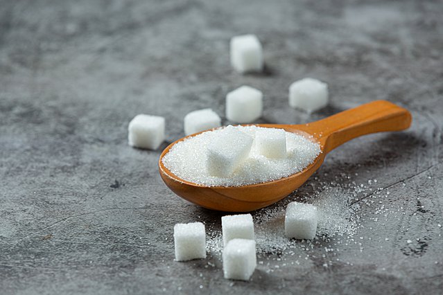 Τι συμβαίνει στο σώμα και τον εγκέφαλό σου όταν σταματήσεις να τρως ζάχαρη  