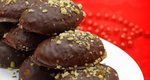 Μελομακάρονα με σοκολάτα: Μικρά μυστικά για τη πιο επιτυχημένη παραλλαγή της παραδοσιακής συνταγής 