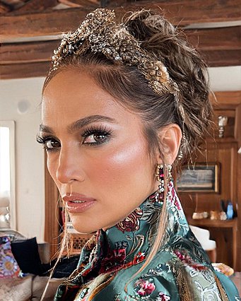 Jennifer Lopez: Το απίστευτο στυλιστικό ατόπημα στο show των Dolce & Gabbana