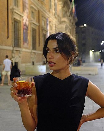 Τόνια Σωτηροπούλου: Έγινε η επιτομή της κομψότητας με το κοστούμι που φόρεσε στο Φεστιβάλ Βενετίας