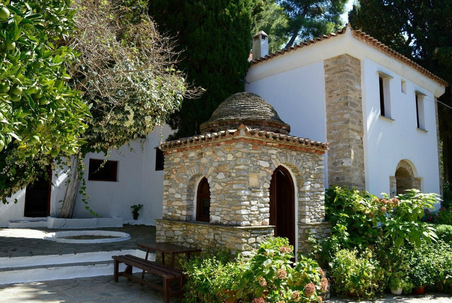 PANAGIA_EIKONISTRIA_SKIATHOS_2_59139.jpg