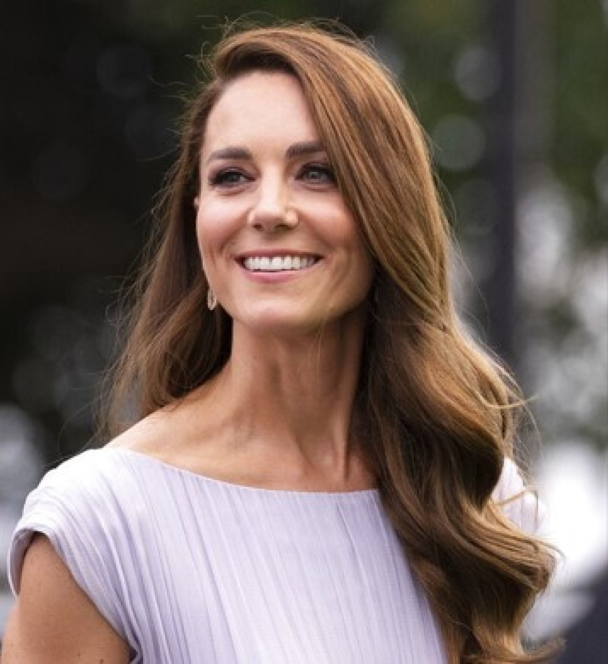 Βρήκαμε τα 5 προϊόντα skincare στα οποία ορκίζεται η Kate Middleton