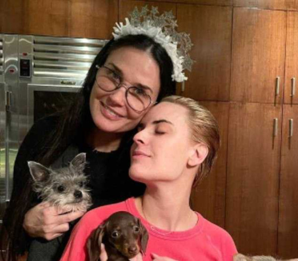 Tallulah Willis για Demi Moore : «Πέρασα πολύ δύσκολα όταν η μαμά μου παντρεύτηκε τον  Ashton Kutcher»