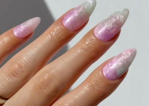 9 nail arts εμπνευσμένα από το &quot;Wicked&quot; για να φέρεις τη μαγεία στο μανικιούρ σου