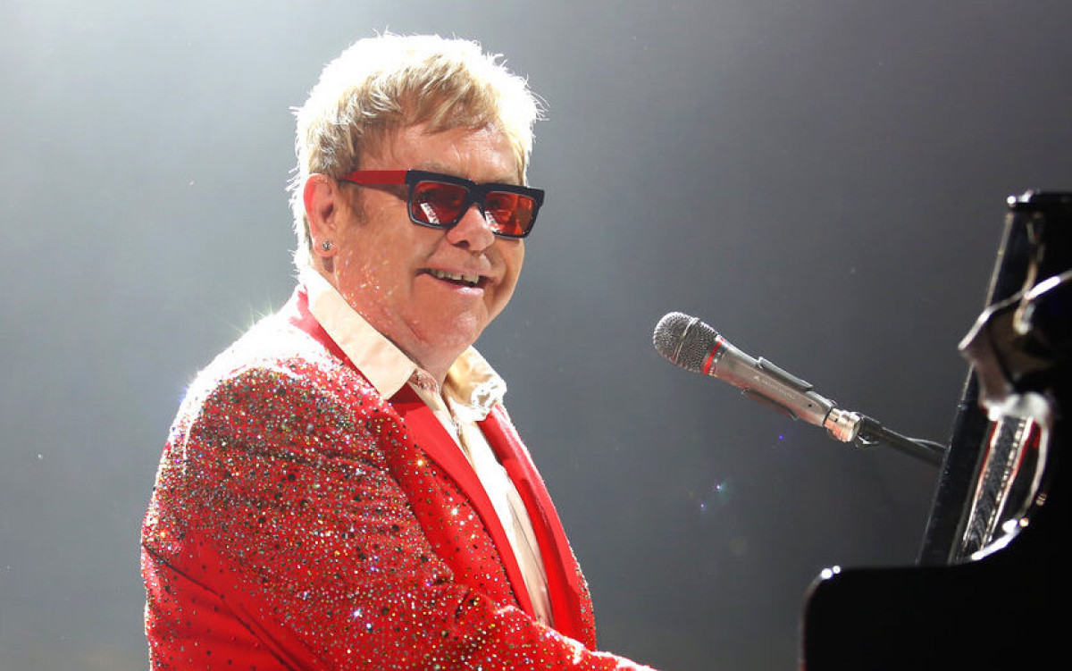 Ο Elton John ανακοίνωσε οτι έχει σχεδόν χάσει την όρασή του στο ένα μάτι