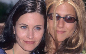 F.R.I.E.N.D.S. Forever! Η Jennifer Aniston ευχήθηκε στην κολλητή της Courteney Cox με τον πιο τρυφερό κι αστείο τρόπο